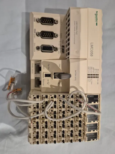 Schneider Electric LMC058LF42 Hareket Kontrol PLC görsel 3