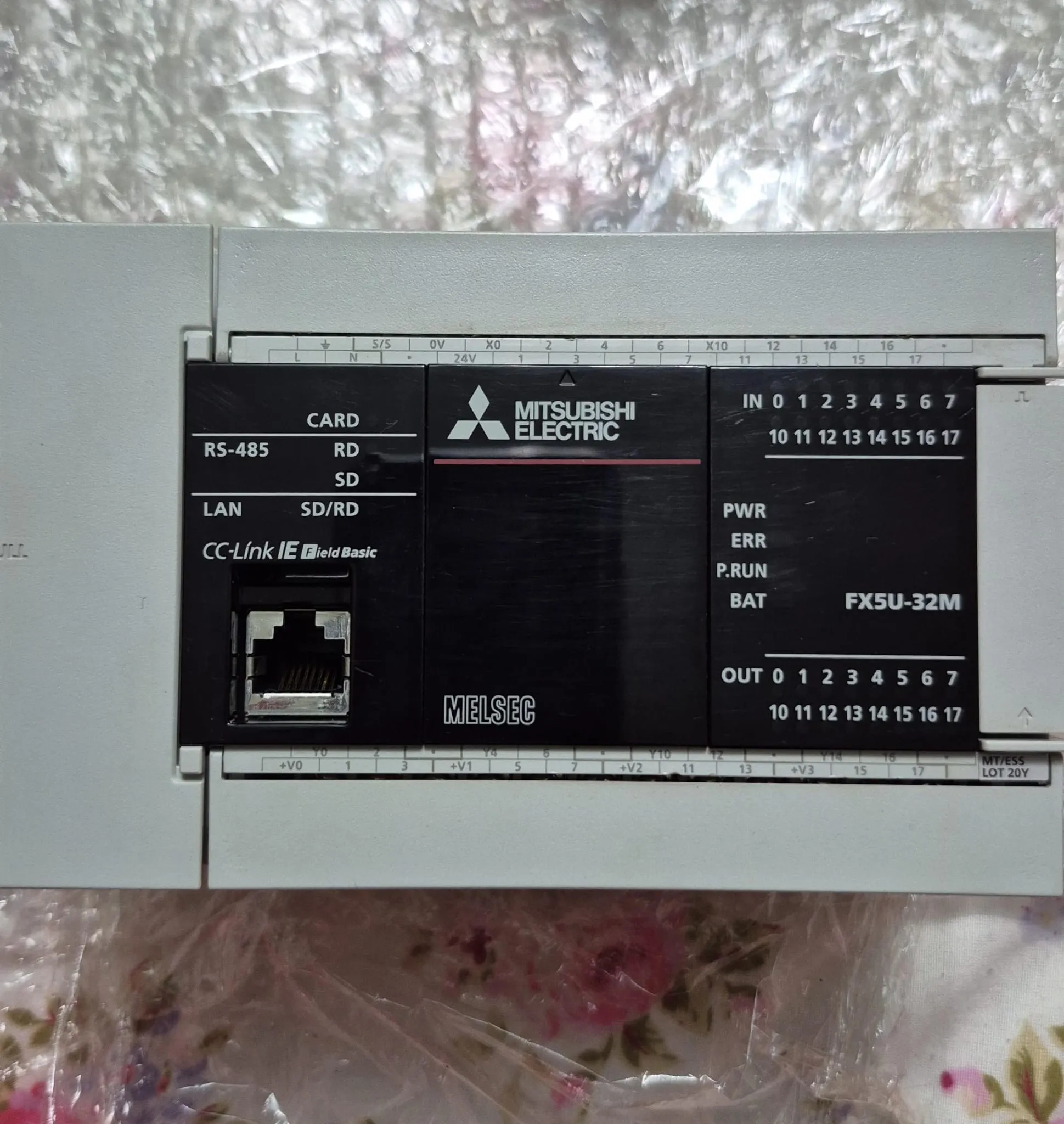 Mitsubishi Electric MELSEC iQ-F FX5U-32M PLC | Dahili Ethernet | RS-485 | 32 Nokta I/O (Sıfır)